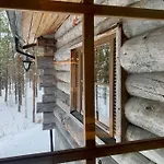 Kelogornitsa - Levikeskus 2 Km - Bus 300 M * Kittilä