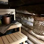 Huoneisto Kelogornitsa - Levikeskus 2 Km - Bus 300 M