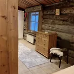 Kelogornitsa - Levikeskus 2 Km - Bus 300 M * Kittilä