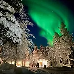 Kelogornitsa - Levikeskus 2 Km - Bus 300 M * Kittilä