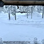 Kelogornitsa - Levikeskus 2 Km - Bus 300 M Huoneisto *