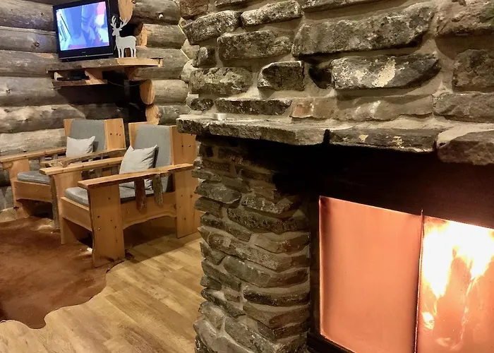 Kelogornitsa - Levikeskus 2 Km - Bus 300 M * Kittilä